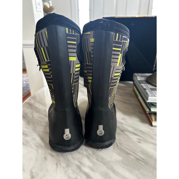 Bogs Kids Size 13 Black & Multi Color Green Printed Rain Boot - Picture 5 of 11